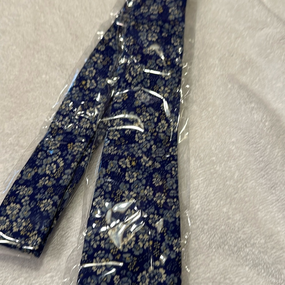 Brand new men’s necktie